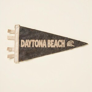 Daytona Beach, Florida Surf Pennant Print | Vintage Felt Pennant Art | Beach House Decor | Retro Surf Wall Art | Printable Digital Download image 2