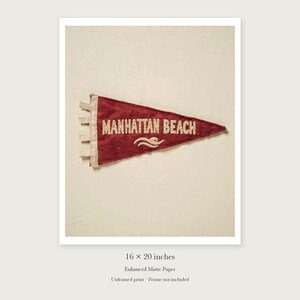 Lámina artística con banderín de surf de Manhattan Beach, póster costero enmarcado o sin enmarcar. imagen 10