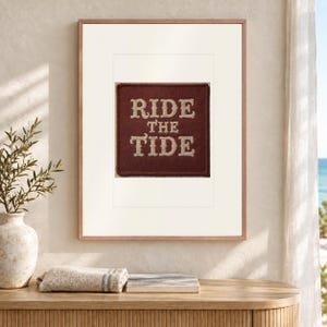 Lámina artística Ride the Tide Patch, póster retro costero con o sin marco. imagen 12
