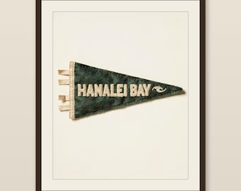 Hanalei Bay, Kauai, Hawaii Surf Pennant Print | Vintage Felt Pennant Art | Beach House Decor | Retro Surf Wall Art | Digital Download