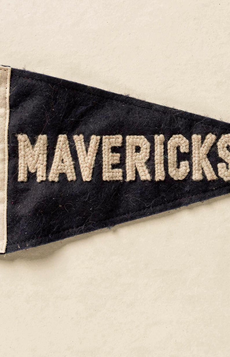 Mavericks, Half Moon Bay, California Surf Pennant Print | Vintage Felt Pennant Art | Beach House Decor | Retro Surf Wall Art | Printable Dig image 4