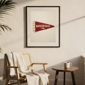 Estampado de banderín de surf de Manhattan Beach, California / Arte de banderín de fieltro vintage / Decoración para casa de playa / Arte mural de surf retro / Impresión digital imagen 7