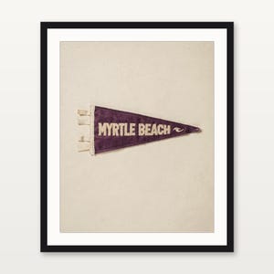 Estampado de banderín de surf de Myrtle Beach, Carolina del Sur / Arte de banderín de fieltro vintage / Decoración para casa de playa / Arte mural de surf retro / Impresión digital Dow imagen 3