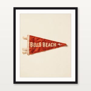 Estampado de banderín de surf de Bells Beach, Victoria, Australia / Arte de banderín de fieltro vintage / Decoración para casa de playa / Arte mural retro de surf / Impresión digital imagen 3