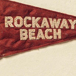 Rockaway Beach, New York Surf Pennant Print | Vintage Felt Pennant Art | Beach House Decor | Retro Surf Wall Art | Printable Digital Downloa image 4
