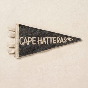 Cape Hatteras, North Carolina Surf Pennant Print | Vintage Felt Pennant Art | Beach House Decor | Retro Surf Wall Art | Printable Digital Do image 2