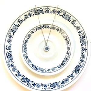 Old Town Blue Pendant Necklace Corelle