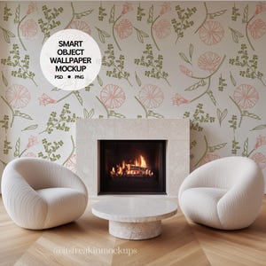 Puede incluir: Una maqueta de diseño de interiores de sala de estar con dos sillones blancos, una mesa de café y una chimenea. La pared está decorada con un patrón de papel tapiz floral en tonos verdes y rosas. El texto "SMART OBJECT WALLPAPER MOCKUP PSD PNG" se muestra en la pared.