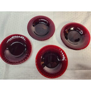 4 Arcoroc Vercors Ruby Red Dessert Plate Set Heavy Faint Color Swirl