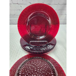 4 Arcoroc Vercors Ruby Red Salad Dessert Plate Set Heavy Faint Color Swirl 7-3/8