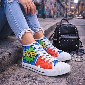 Zapatillas altas de estilo pop art para hombre / Zapatos con estilo cómico / Zapatillas con estampados gráficos coloridos / Zapatos de calle atrevidos / Regalo para nerds