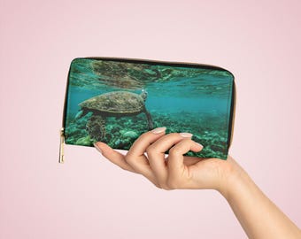 Ocean Turtle Zipper Wallet - Sea Life Accessory, Underwater Design Purse, Ideal for Beach Lovers, Gift for Nature Enthusiasts, [...]