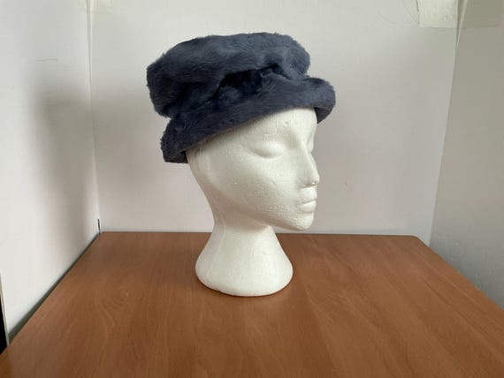 Vintage lovely faux fur & felt hat Beautiful 1960 main image 3
