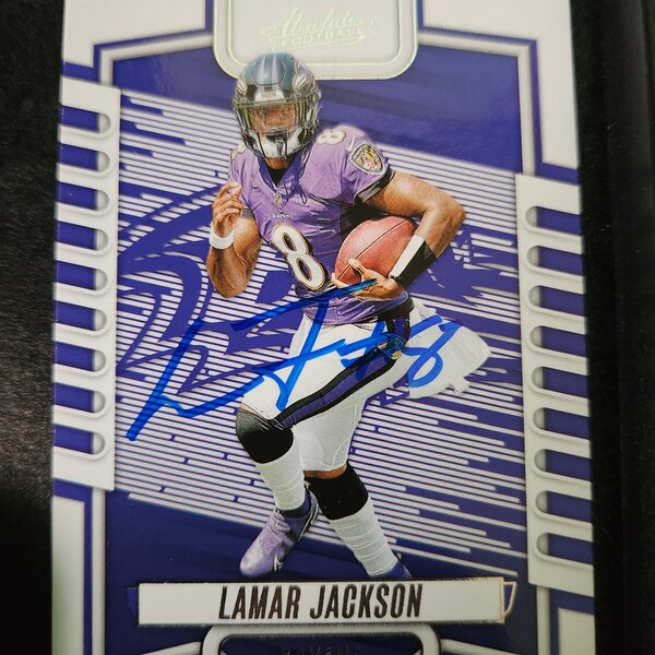 Lamar jackson   autographed card