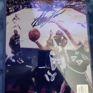 8x10 Autogrammfoto mit COA - Echte Unterschrift von Kartenshows - Akzeptieren von Angeboten - Signiert von Antwan Jamison