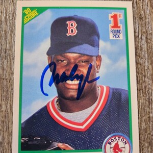 Carta RC autografata di Maurice Vaughn / Condizioni quasi perfette / Firmata durante le sessioni di autografi e le esposizioni di carte / Perfetta per collezionisti e fan / Offerte