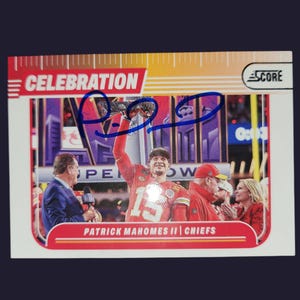Patrick Mahomes autographed  card
