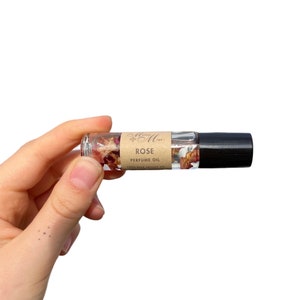 Rose Essential Oil Perfume Oil, Essential Oil Perfume Oil, Roll On Perfume, Aromatherapy Perfume Oils, Natural Perfume, Gift Idea