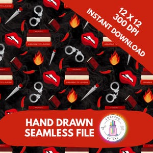 Op de afbeelding: Een naadloos patroon met rode lippen, chilipepers, vlammen, handboeien, dolken en boeken met de tekst "Enemies to Lovers" op een zwarte achtergrond. De afbeelding bevat ook de tekst "Hand Drawn Seamless File".