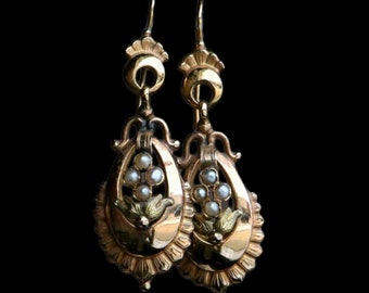 Superb antique Art Deco gold earrings set with small pearly white pearls