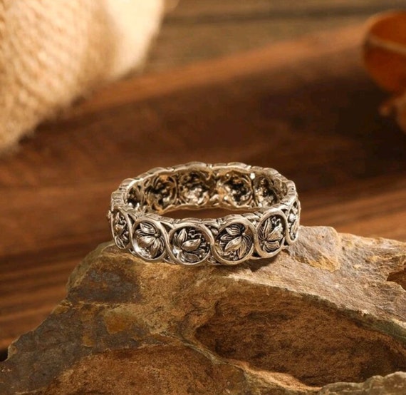 2 very beautiful, quality silver-colored rings wi… - image 9
