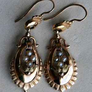 Superbes boucles d'oreilles esprit antique Art Déco or serties petites perles blanc nacré image 7
