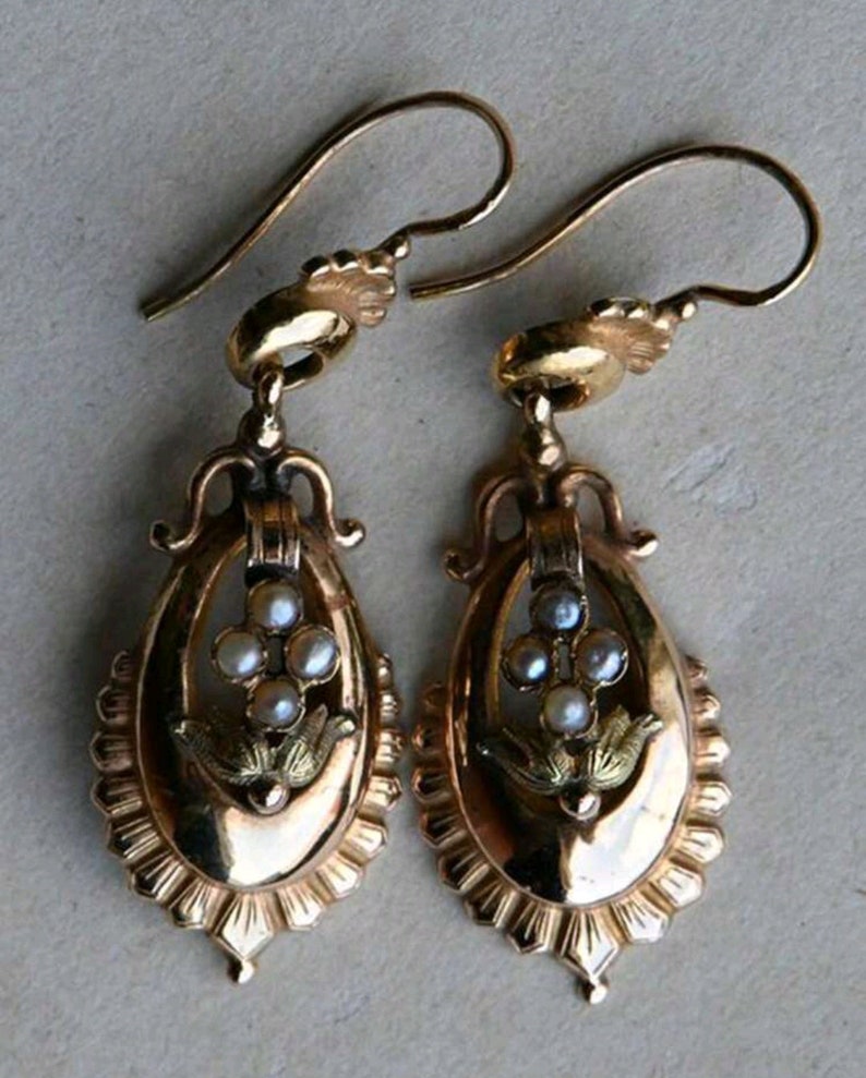 Superbes boucles d'oreilles esprit antique Art Déco or serties petites perles blanc nacré image 7