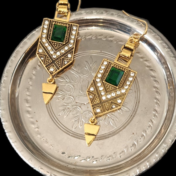Superbes boucles d'oreilles pendantes neuves de qualité de couleur or bronze dans l'esprit antique bohème sertie cristal Vert émeraude