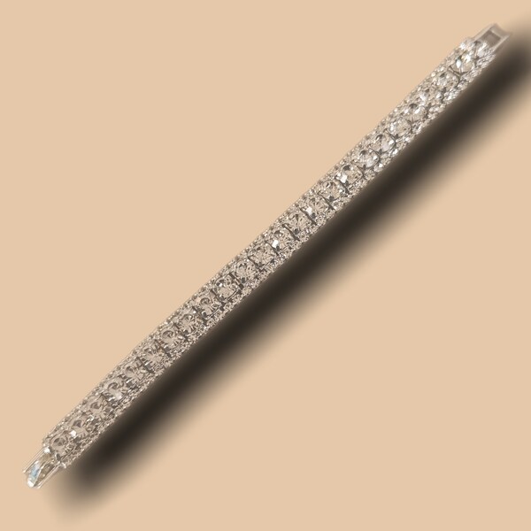 Magnifique bracelet argent serti diamants strass coup de coeur assuré !