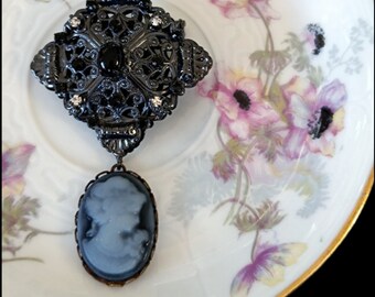 Broche Neuve – Accessoire Décoratif, Sans Emballage, Parfaite Pour Customiser