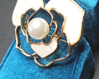 Petite Broche Ancienne Rosace Fantaisie - Alliage Pierres - Fabrication Française