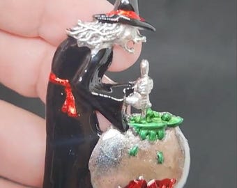 Witch & Cauldron Halloween Brooch Traditional Making Potions Spooky Classic