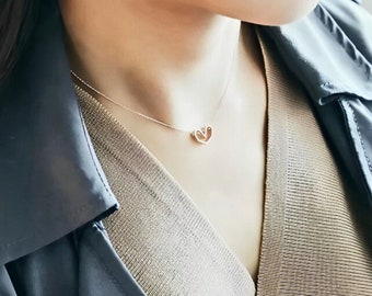 Collana cuore d'oro 18 carati, collana cuore geometrico, collana cuore, collana cuore delicato, collana cuore minimalista, regalo per lei, girocollo