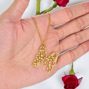 Collar inicial de origami de oro de 18K, joyería de origami, collar personalizado A-Z, gargantilla personalizada, collar de origami personalizado, regalo para ella, único