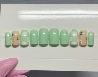 Smiley Face Press On nails