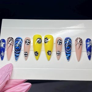 Coraline Button Press on nails | Custom | Halloween