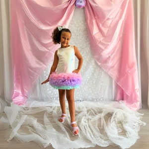 Vestido de unicornio holográfico pastel: top de lentejuelas y falda de tul, atuendo de cumpleaños para niña pequeña, vestido de fiesta mágico, regalo para niñas