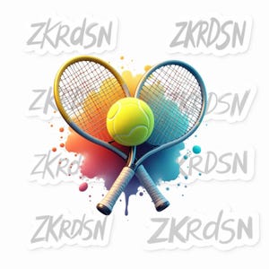 Puede incluir: Una pegatina con una pelota de tenis y dos raquetas cruzadas. Las raquetas son amarillas y azules, con empuñaduras blancas. La pelota de tenis es amarilla. El fondo tiene salpicaduras de pintura coloridas en naranja, azul y morado.