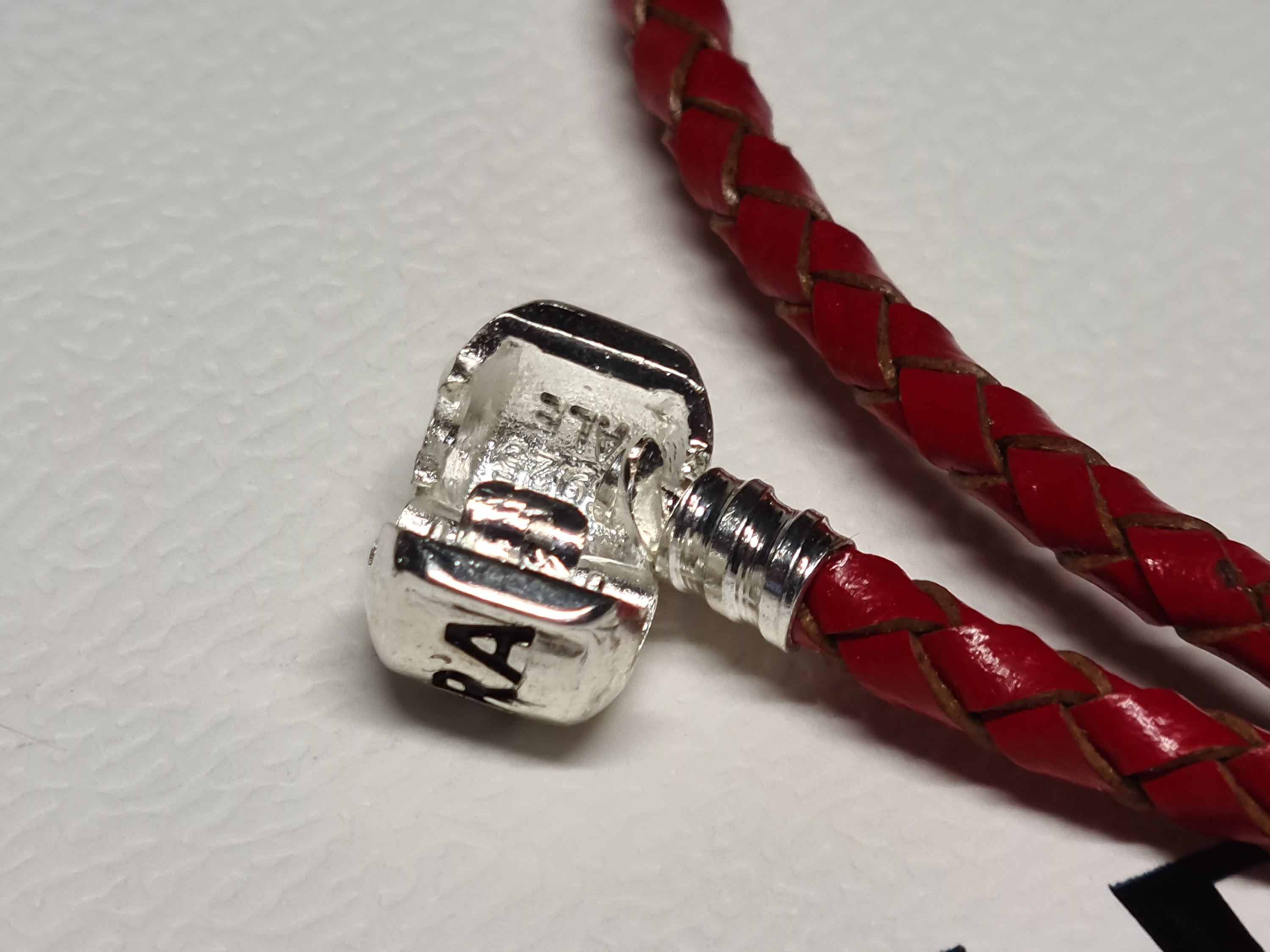 PANDORA 赤 レザー ブレスレット Pandora Moments Red Woven Leather Bracelet