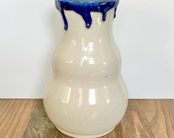 Ceramic bud vase