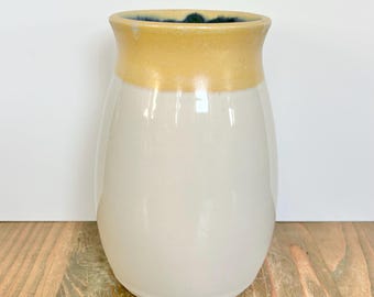Ceramic bud vase