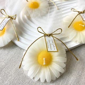 Candela regalo per battesimo, candela per invitati al matrimonio, regalo di ringraziamento all'ingrosso, candele a margherita per matrimonio, matrimonio per gli ospiti, regalo personalizzato,