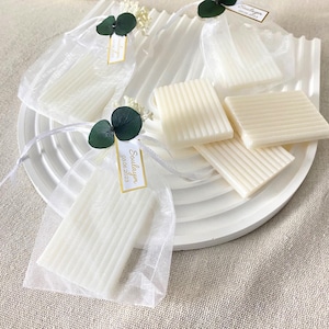 Sapone profumato personalizzato, bomboniere per gli ospiti, sapone per la festa nuziale, sapone fatto a mano, bomboniere con sapone floreale, sapone decorato con eucalipto