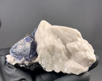 黄岡梁産ホワイトキャンドルクォーツとライトブルーフローライト