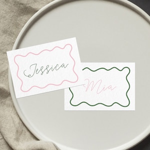 Wellenrand-Tischkarten | Tischkarten nur Name | Gewellte Namenskärtchen | Kringel-Platzkarten | Bunte Platzkarte | Lustige Tischkarten