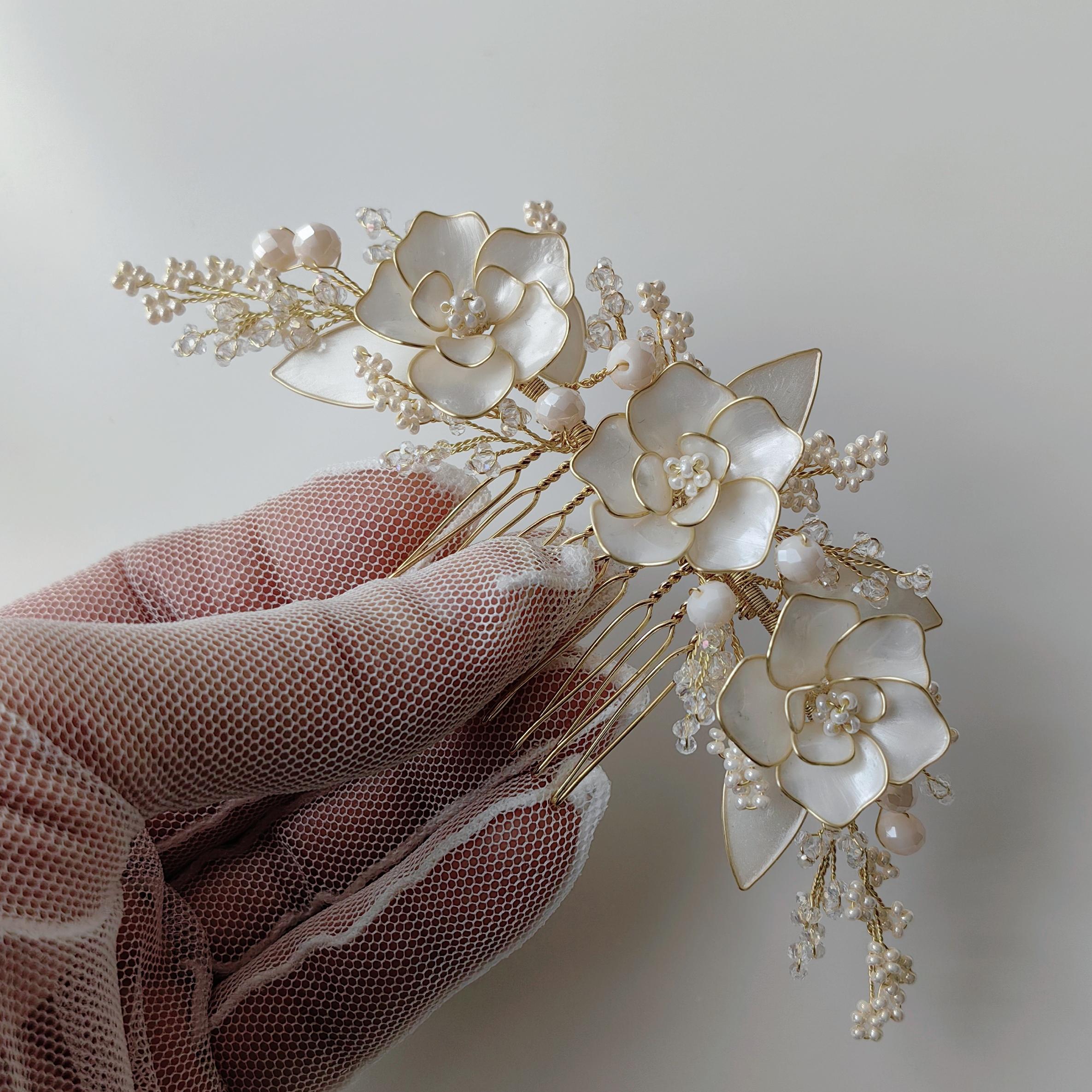 New Elegant Gold and White Floral Handmade Hair Comb Bridal/formal Handmade Gold Bridal Hair Comb: White Floral Wedding  main image 4