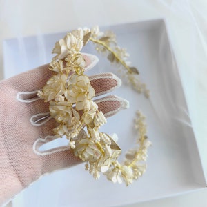 Tralcio per capelli da sposa Boho e fascia di cristallo: migliora il tuo look con una corona dorata, una tiara floreale e altro ancora immagine 4