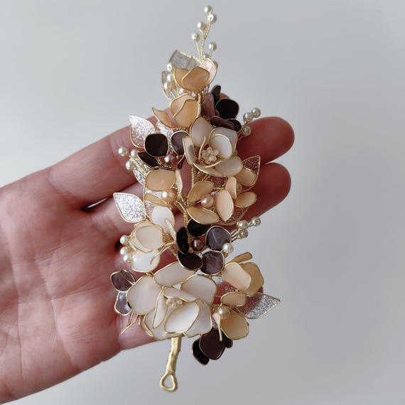 Mocha Bridal Hairpiece: Gold Floral Pearl Wedding Comb - Etsy display picture 1
