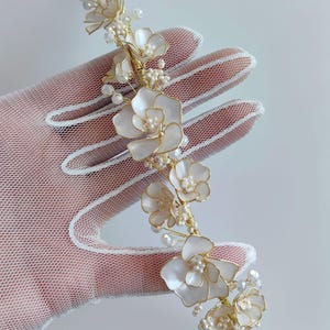 Pearl White Flower Bridal Tiara – Gold Wedding Hair Vine – Crystal Beaded Headpiece – Handmade Floral Crown – Marlyn Hair Vine