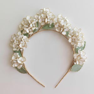 Hydrangea Bridal Tiara - Handmade Gold Crown – Pearl Flower Wedding Headband – Romantic Hair Vine
